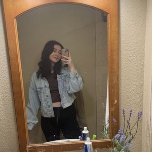 Meet your Posher, Chloe